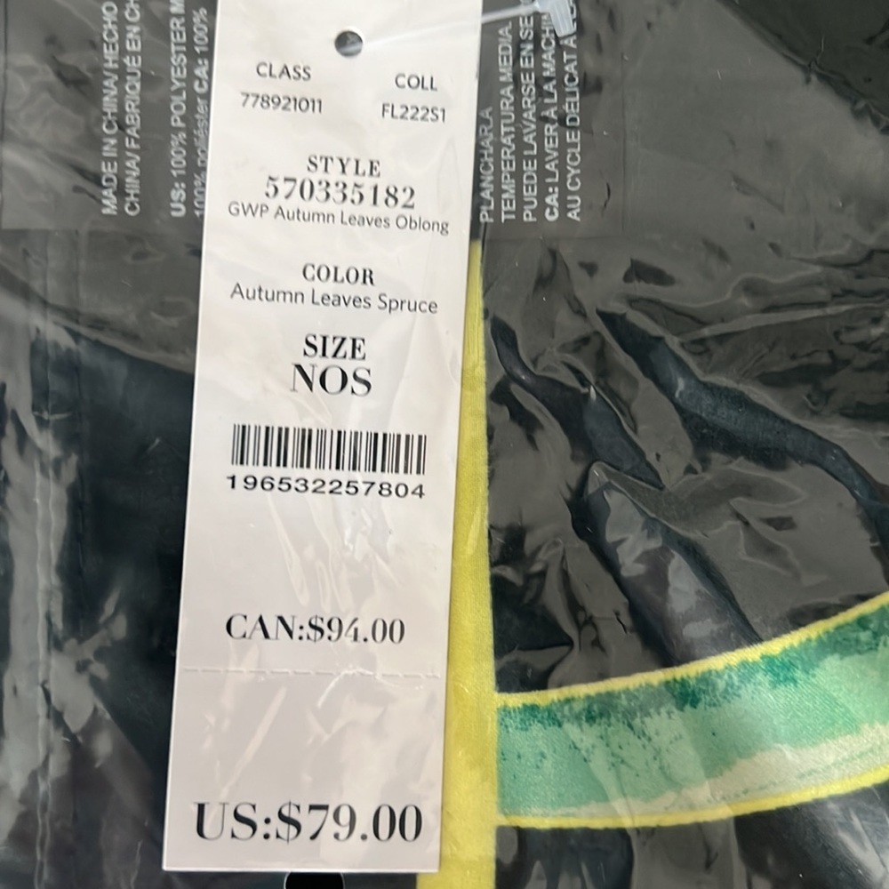 NWT White House Black Market Autumn Leaves Spruce Oblong scarf 🧣 Great Gift! - Picture 2 of 4
